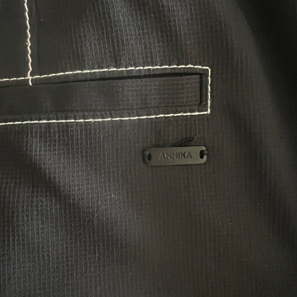 Annika Cutter & Buck Black Pleated Hem Skort Size 6 - Picture 10 of 11